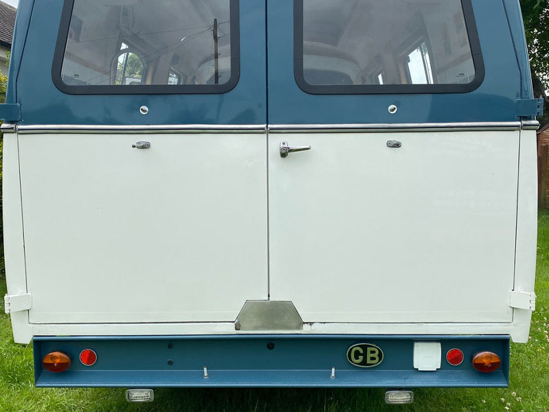 Installation photos of PM64B on a classic van Installation photos of PM64B on a classic van